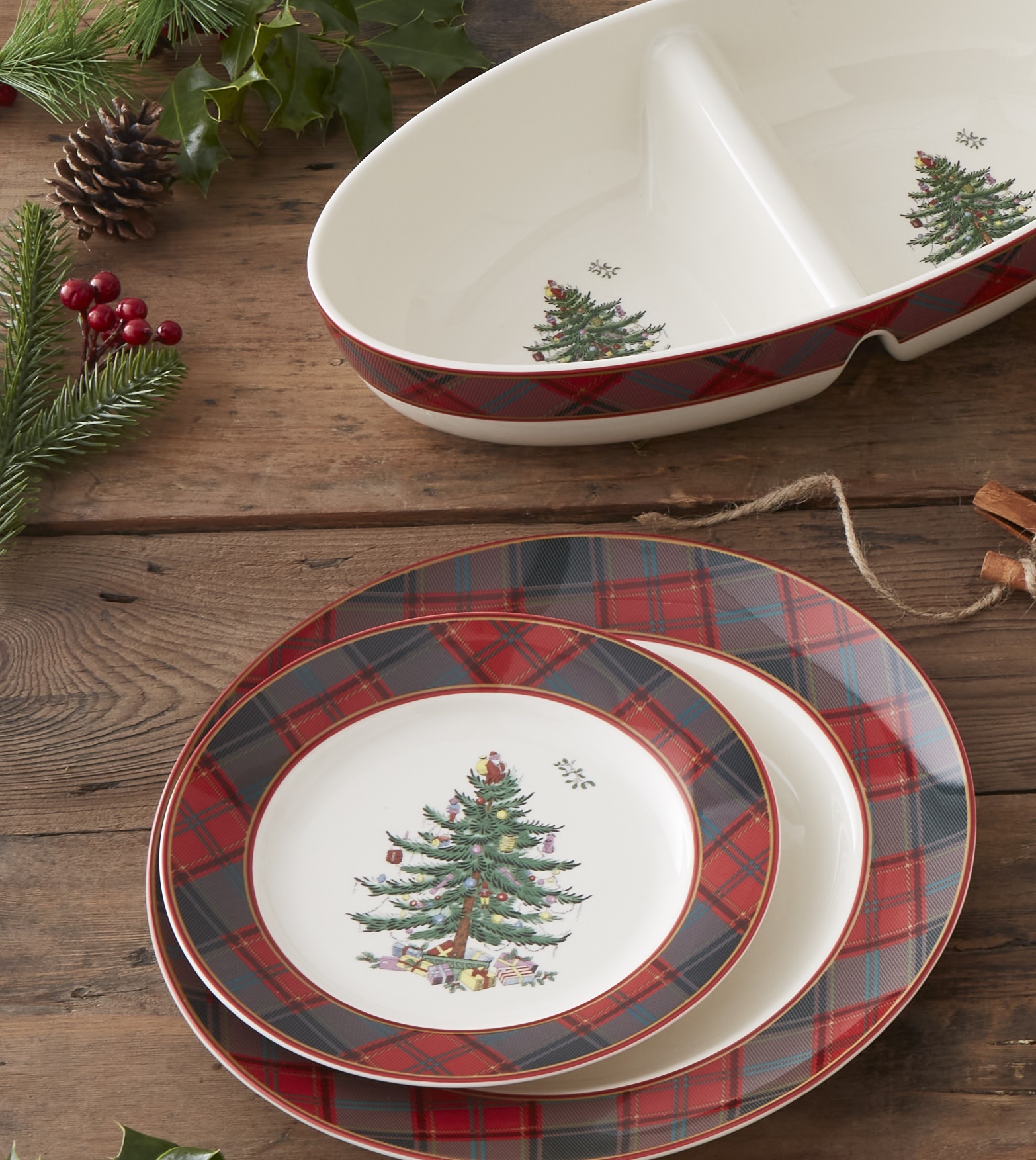 Christmas Tree Tartan 10.5 Inch Dinner Plate image number null